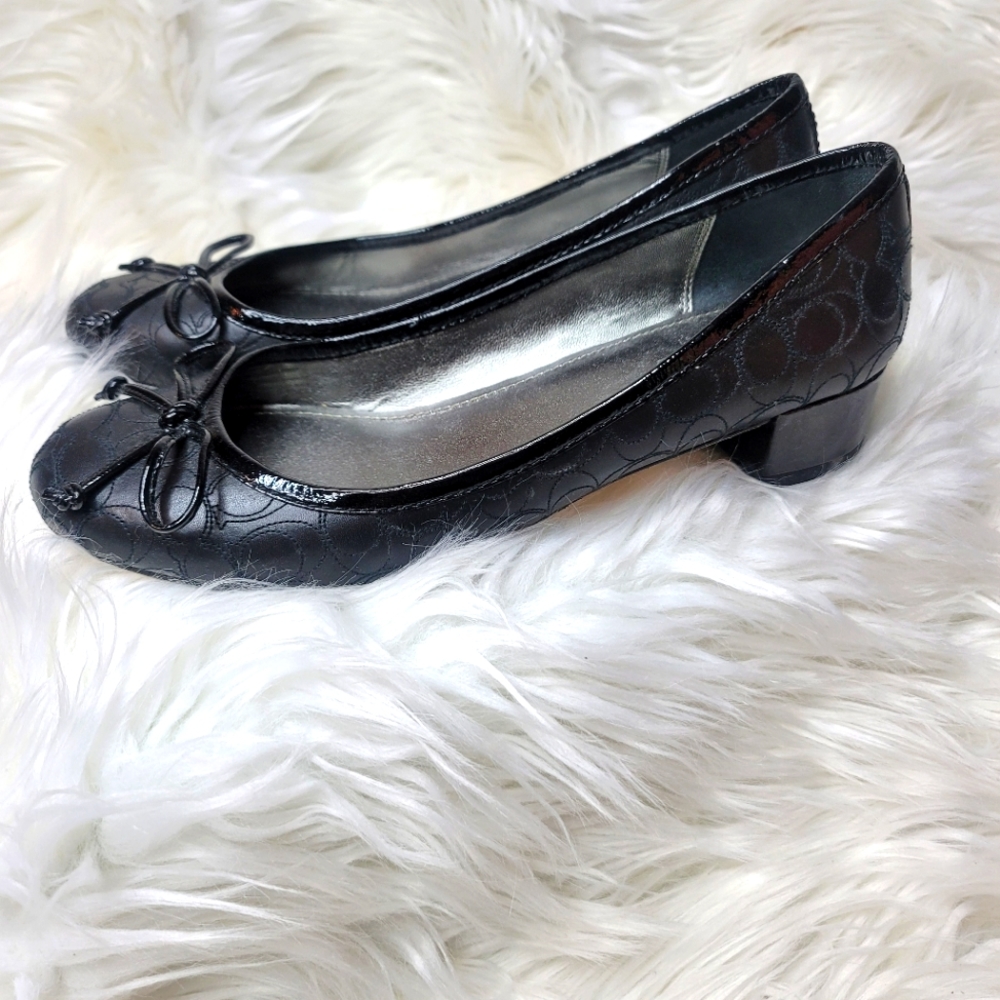 Coach hills size 8